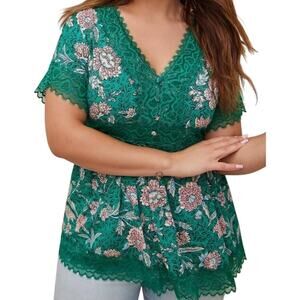 Torrid Super Soft Babydoll Lace Accent Green Floral Top Size 2